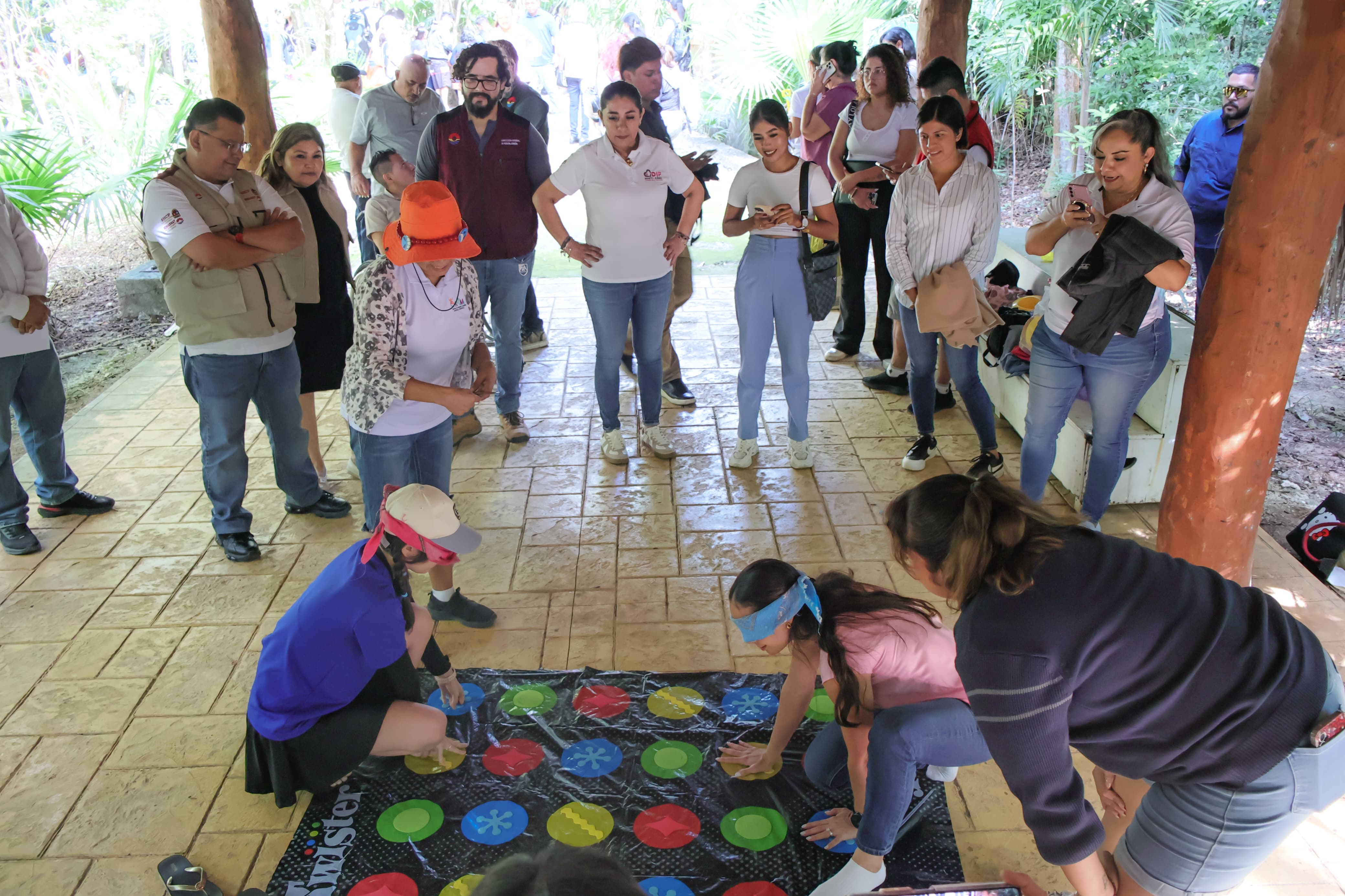 uploads/6/32/01 (1933).Jpeg